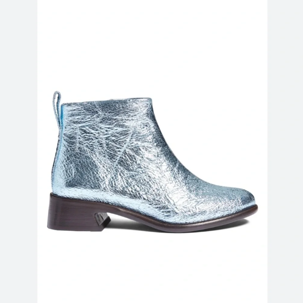 Sies Marjan Ankle Booties Ally in Metallic Crinkle Sky Blue